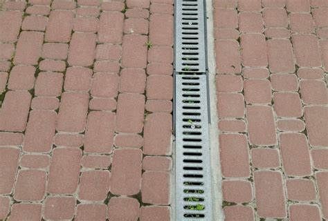 Pool Deck Drainage 101: What You Need to Know .